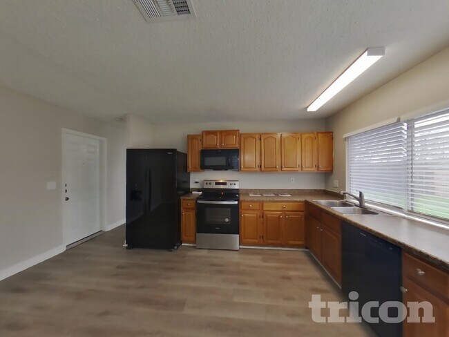 Foto del edificio - 7326 Glen Trail