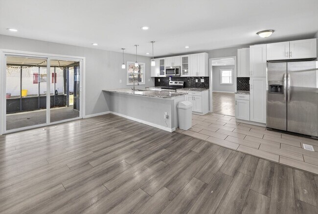 Foto del edificio - 55 Ember Ln