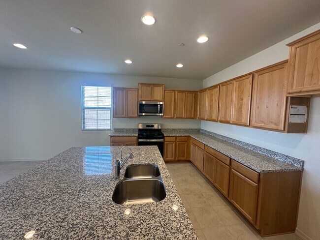 Foto del edificio - BRAND NEW ++ 2026 BUILT PEORIA HOME ++ 4 BED + DEN, 3 BATH ++ POOL