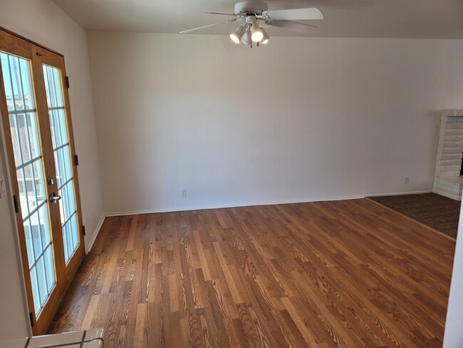 Foto del edificio - 9230 Karen Ave