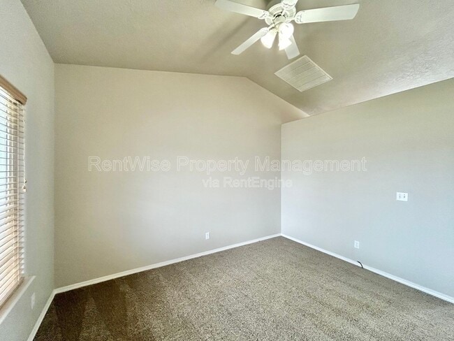 Building Photo - 668 N Quarter Moon Ave