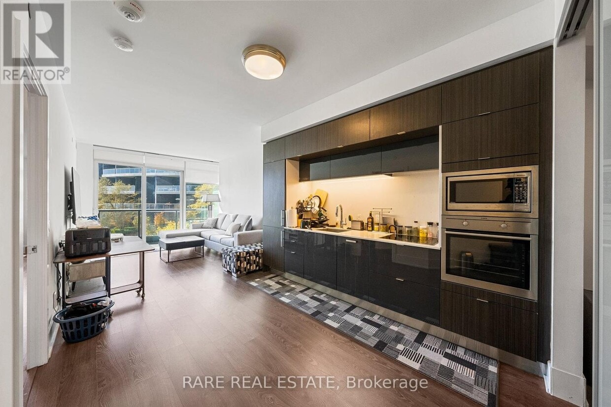 Photo principale - 1 Edgewater Dr