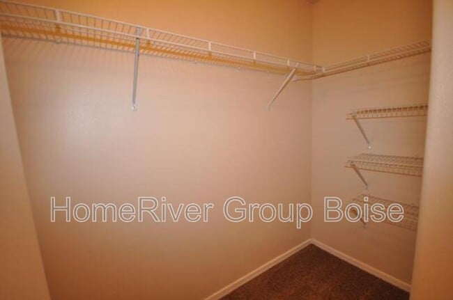 Building Photo - 16692 Zaragosa Way