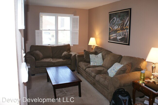 Building Photo - 2 br, 1.5 bath House - 1724 Blue Jay Cove