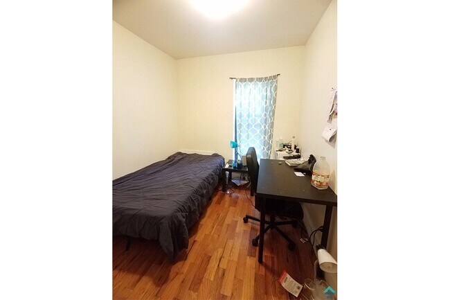 Building Photo - 1289 St Johns Pl