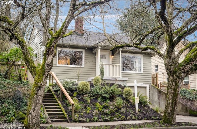 Building Photo - 1364 NE 47th Ave
