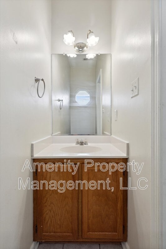 Building Photo - 400 Monument Ct