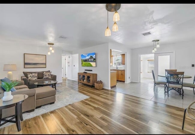 Building Photo - 8199 115th St N