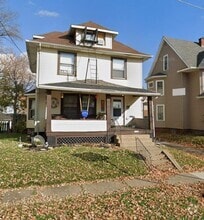 Building Photo - 1522 Woodland Ave NW