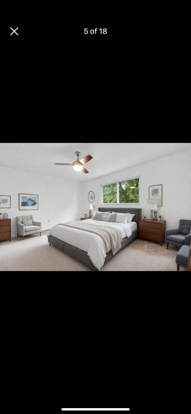Foto del edificio - 28056 Maple Forest Blvd W