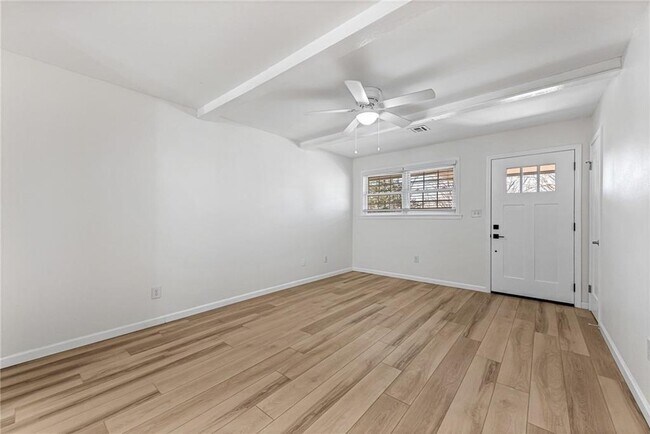 Building Photo - 14791 Dutchmans Dr