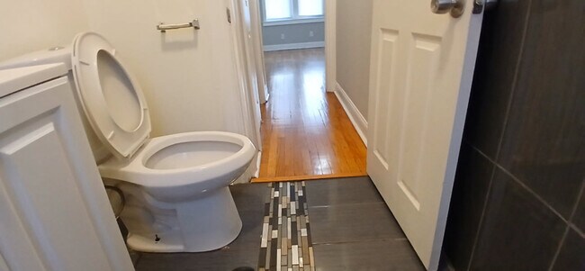 Foto del edificio - 1136 W 84th St