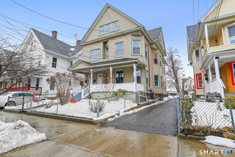 Building Photo - 661 Iranistan Ave