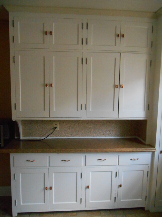 Kit - 2912 France Ave S