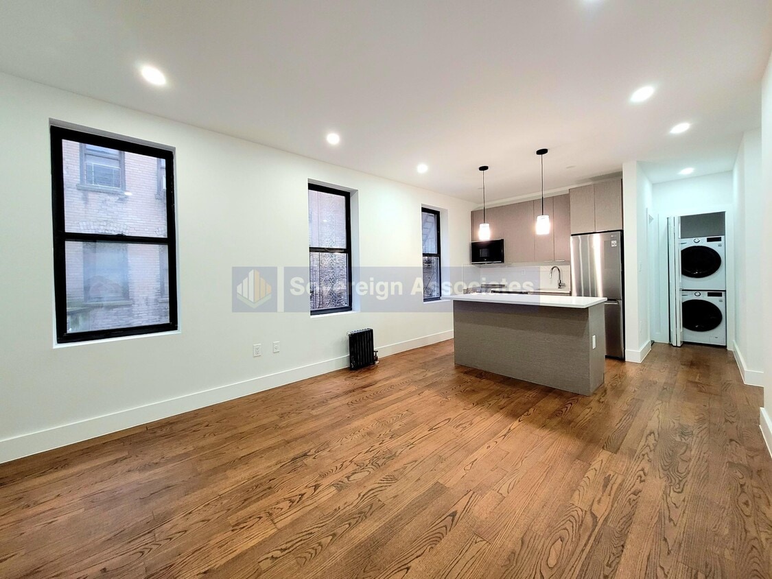 69 Pinehurst Avenue Room for Rent in New York, NY