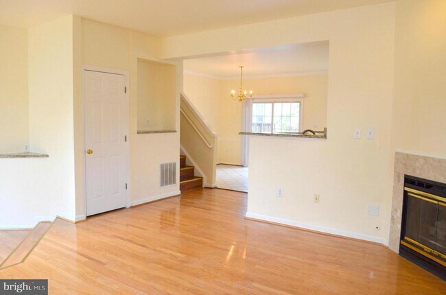Foto del edificio - 6863 Drifton Ct