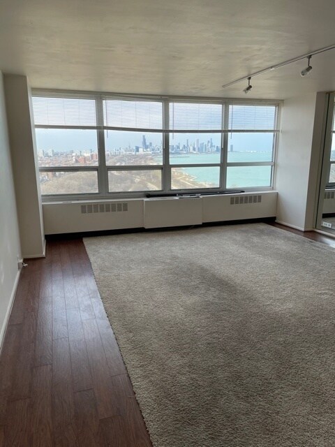 Building Photo - 4800 S Chicago Beach Dr