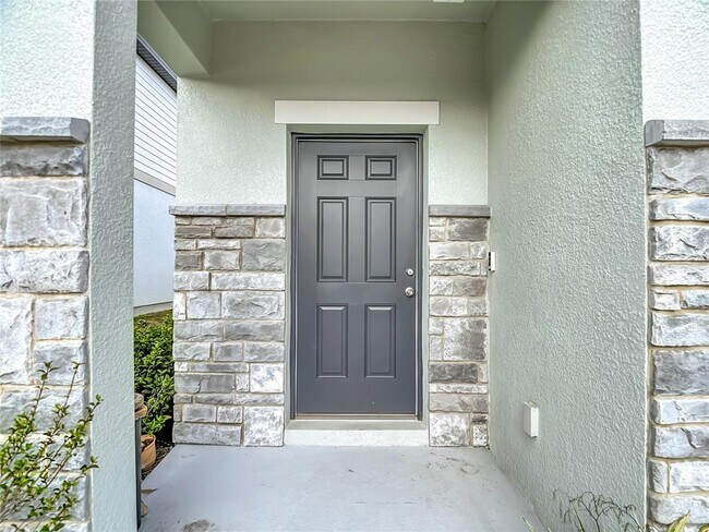 Building Photo - 38345 Honey Suckle Dr