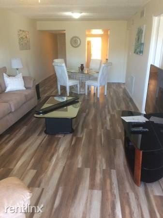Foto principal - 1276 Indian Rocks Rd