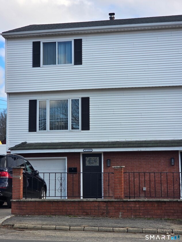 Building Photo - 1101 Highland Ave