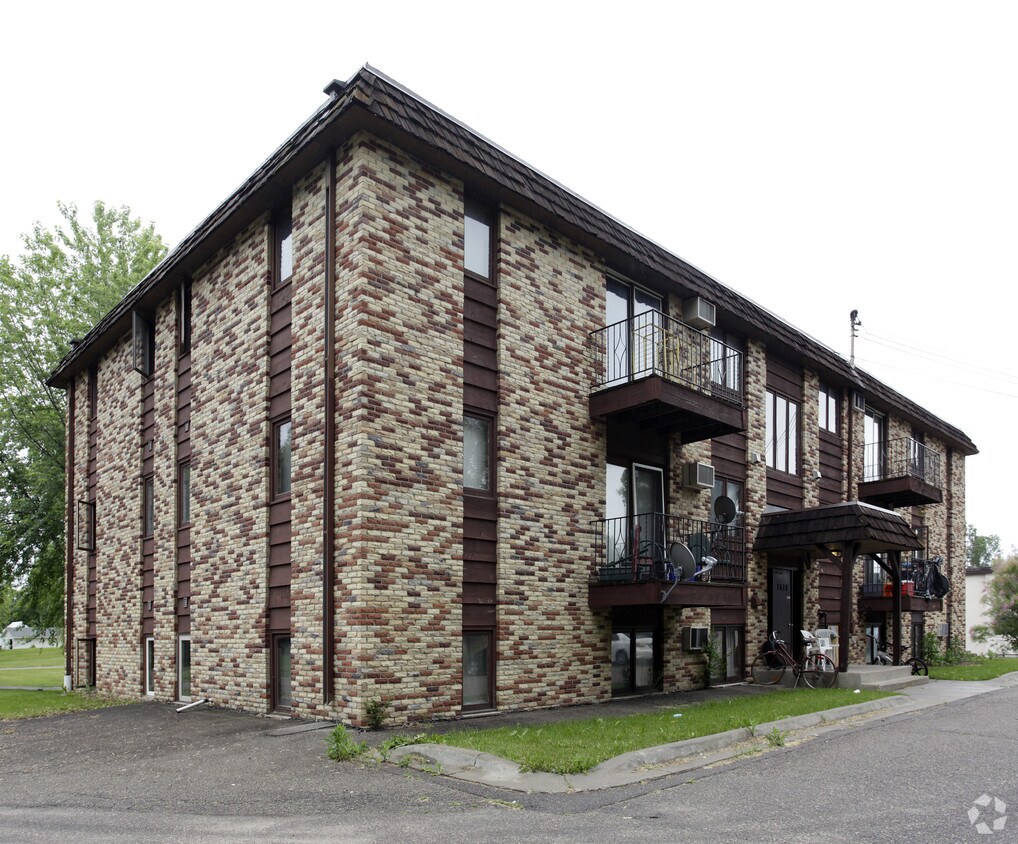 Foto del edificio - 7610 Great Plains Blvd