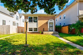 Building Photo - 217 S 13th Ave