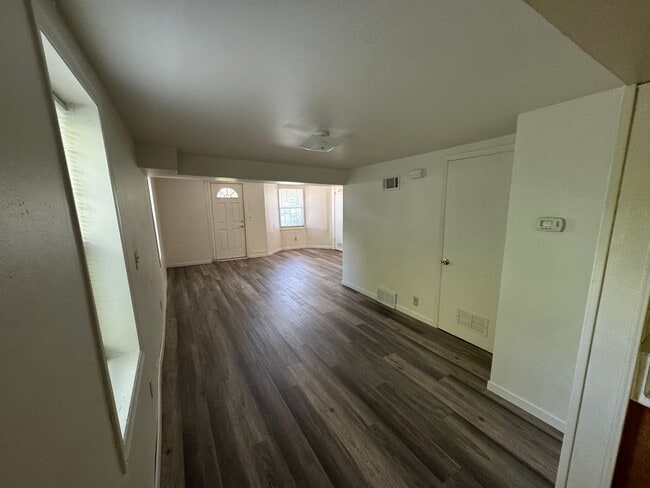 Foto del edificio - 2818 W St Paul Ave