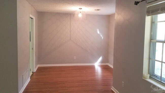 Foto del edificio - 4170 Capri Dr