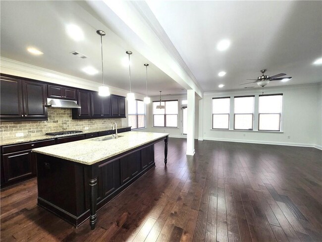 Building Photo - 830 Grove Valley Dr