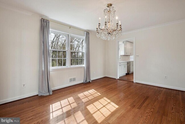 Foto del edificio - 5801 Hillburne Way