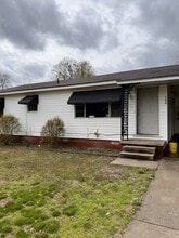 Building Photo - 708 HILL