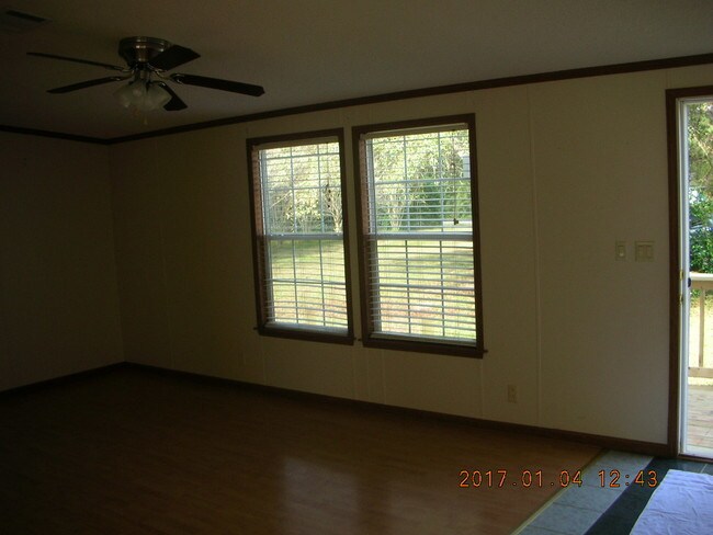 Building Photo - 44778 Artesian Blvd