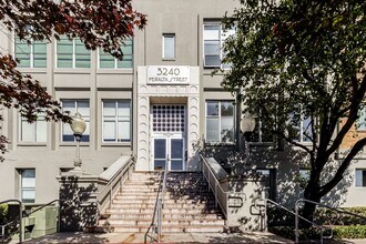 Building Photo - 3240 Peralta St