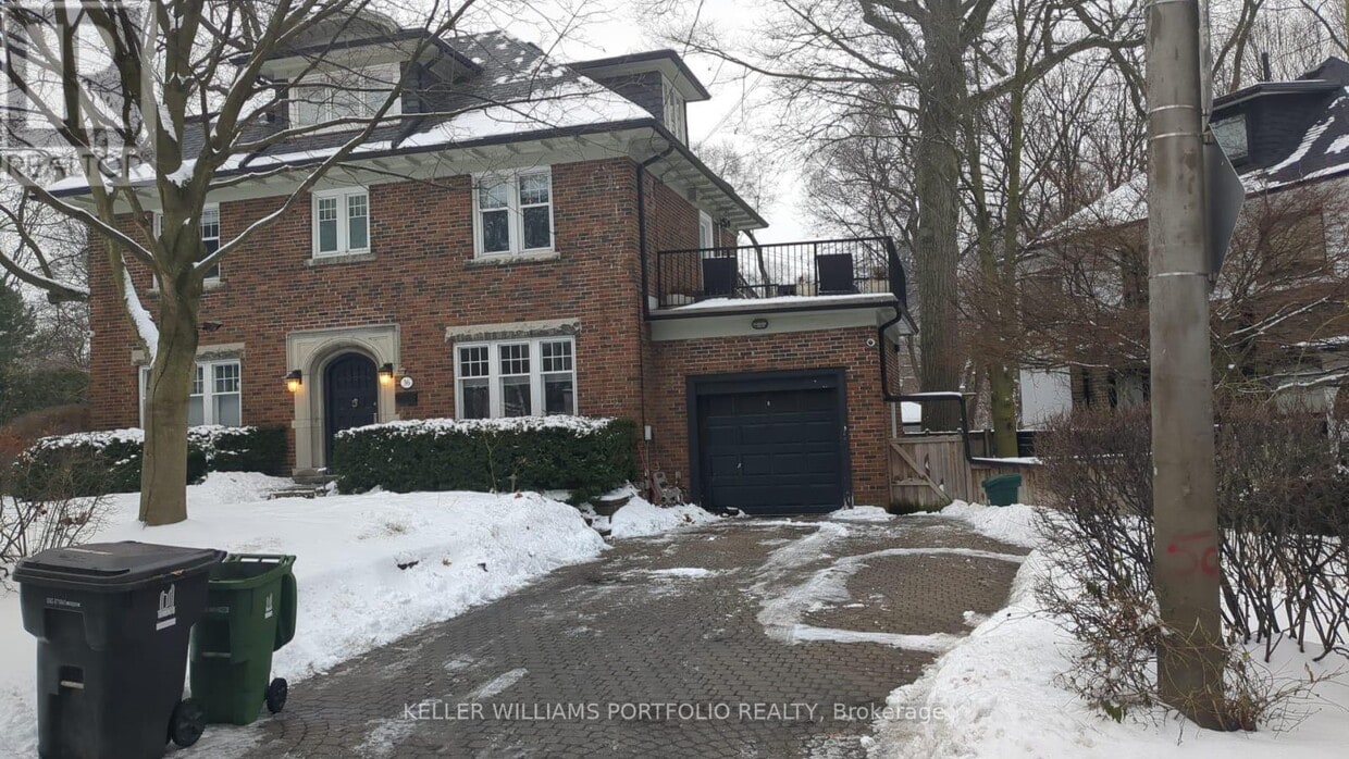 Building Photo - 36 Russell Hill Rd