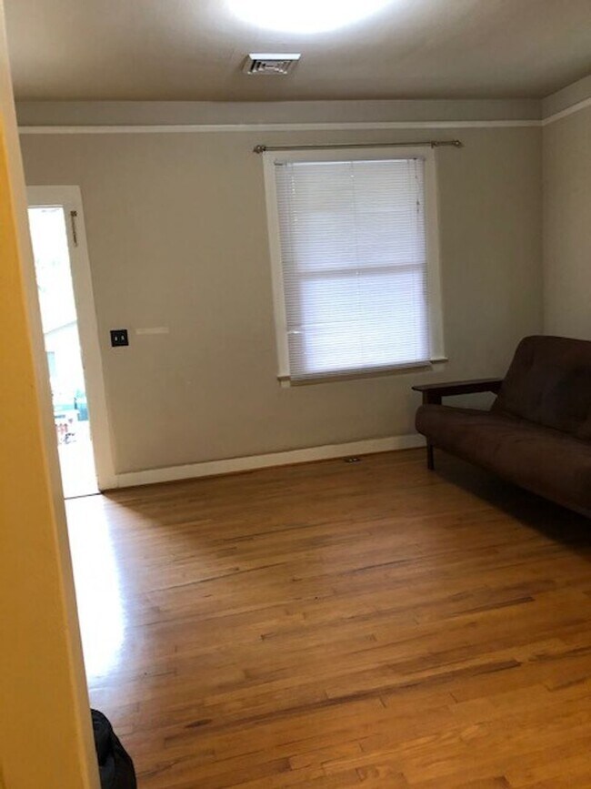 Foto del edificio - 1215 George Street, San Luis Obispo