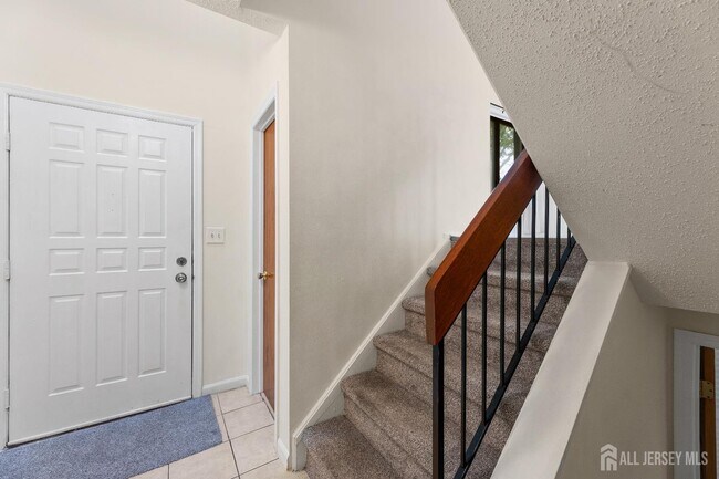 Foto del edificio - 65 Diamond Ln