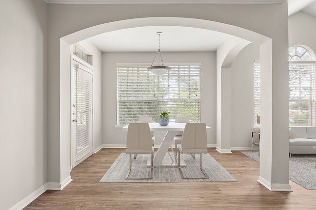 C243030_VerandaAtCenterField_3b2bROI_DiningRoom_01 - The Veranda at Centerfield