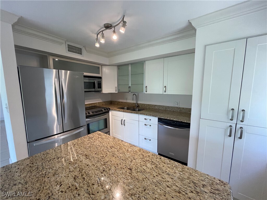 Primary Photo - 1400 Pompei Ln