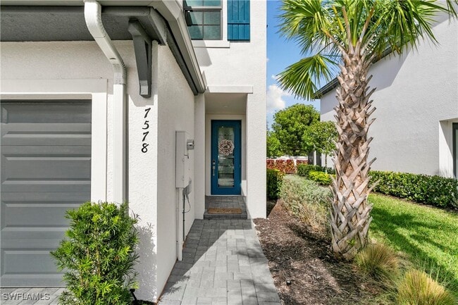 Foto del edificio - 7578 Rockefeller Dr