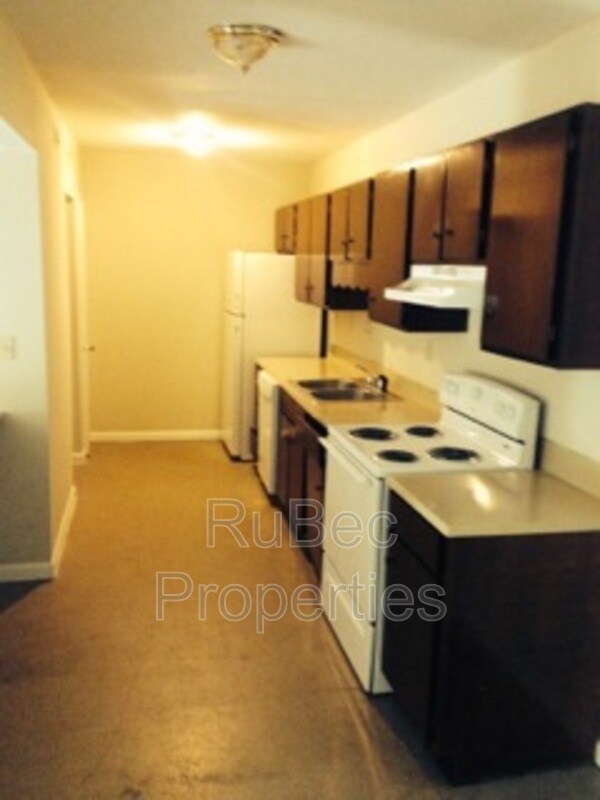 Foto del edificio - 702 Farmhurst Dr