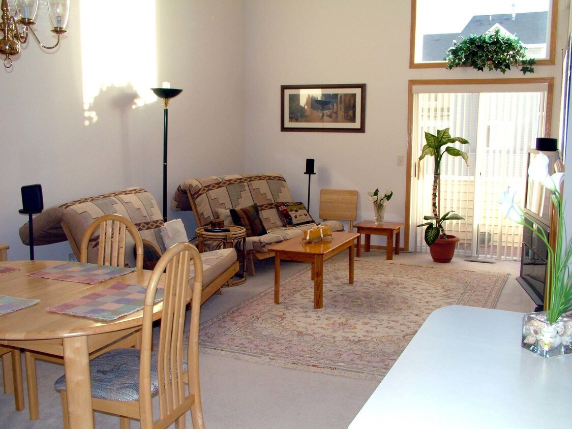 649 Kingfisher Ln, Woodbury, MN 55125 Townhome Rentals in Woodbury MN