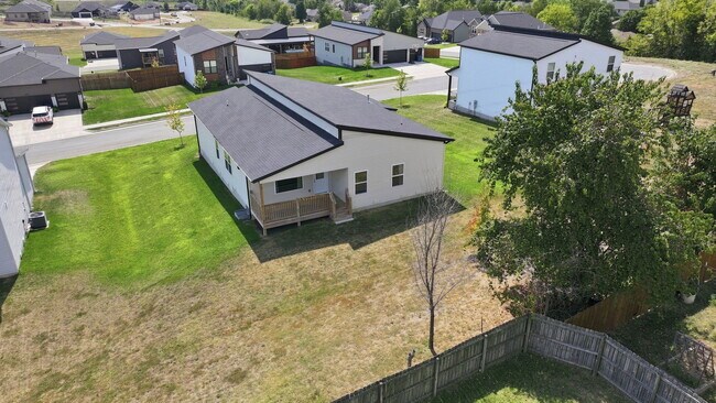 Foto del edificio - 2705 W McGuffey St