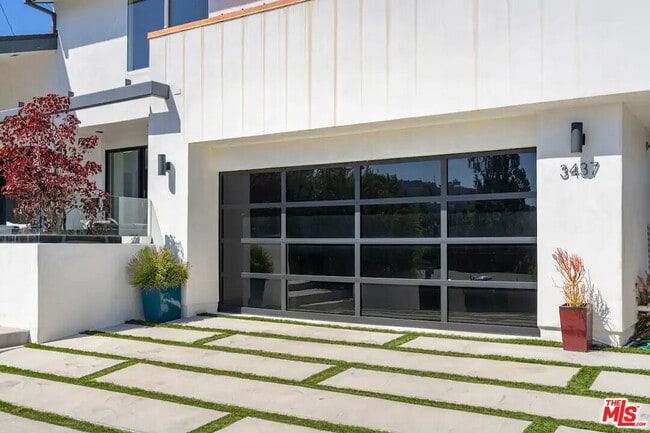 Foto del edificio - 3437 Troy Dr