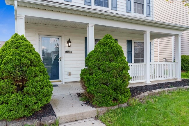 Building Photo - 4035 Redroyal Ave