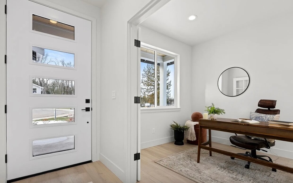 Primary Photo - 218 N 54th Pl
