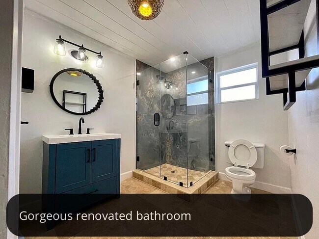 Foto del edificio - 656 Manor Dr