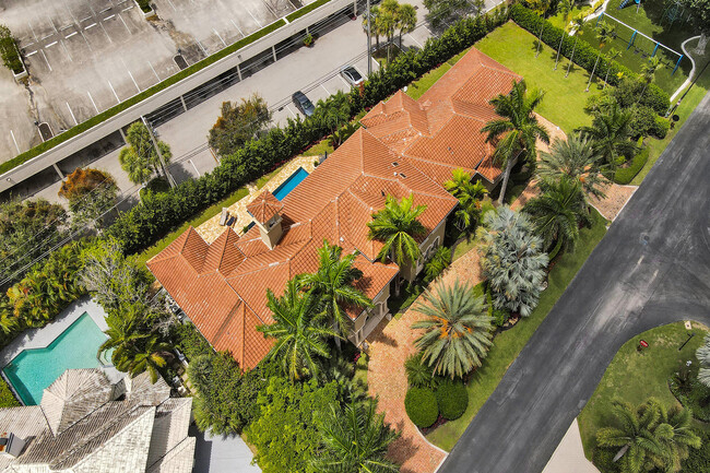Building Photo - 4725 Sanctuary Ln