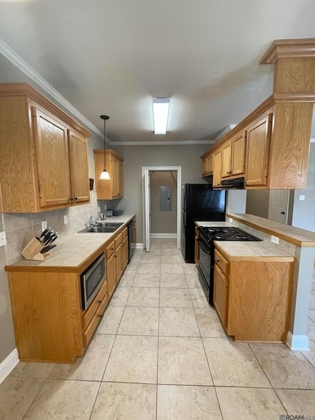 Building Photo - 828 Meadow Bend Dr