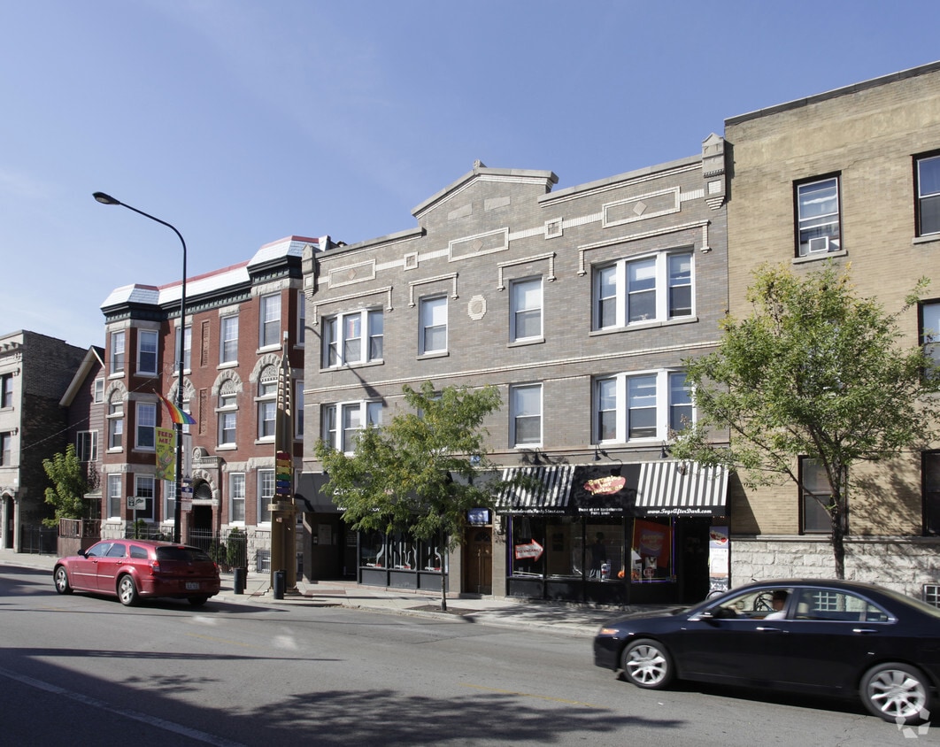 Building Photo - 3418 N Halsted St