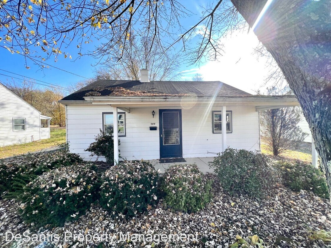 Primary Photo - 2 br, 2 bath House - 1919 W. Washington St...